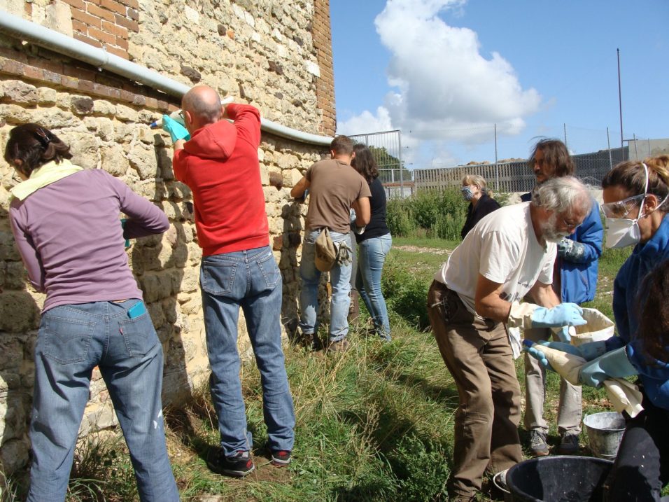 Atelier d'Eco-construction “Isoler son mur par l'extérieur” – Les Ateliers  de la Bergerette
